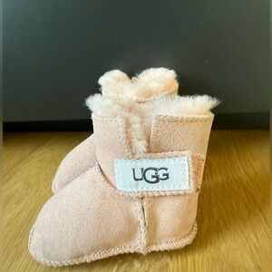 Infant UGG boots - size xs - light pink suede